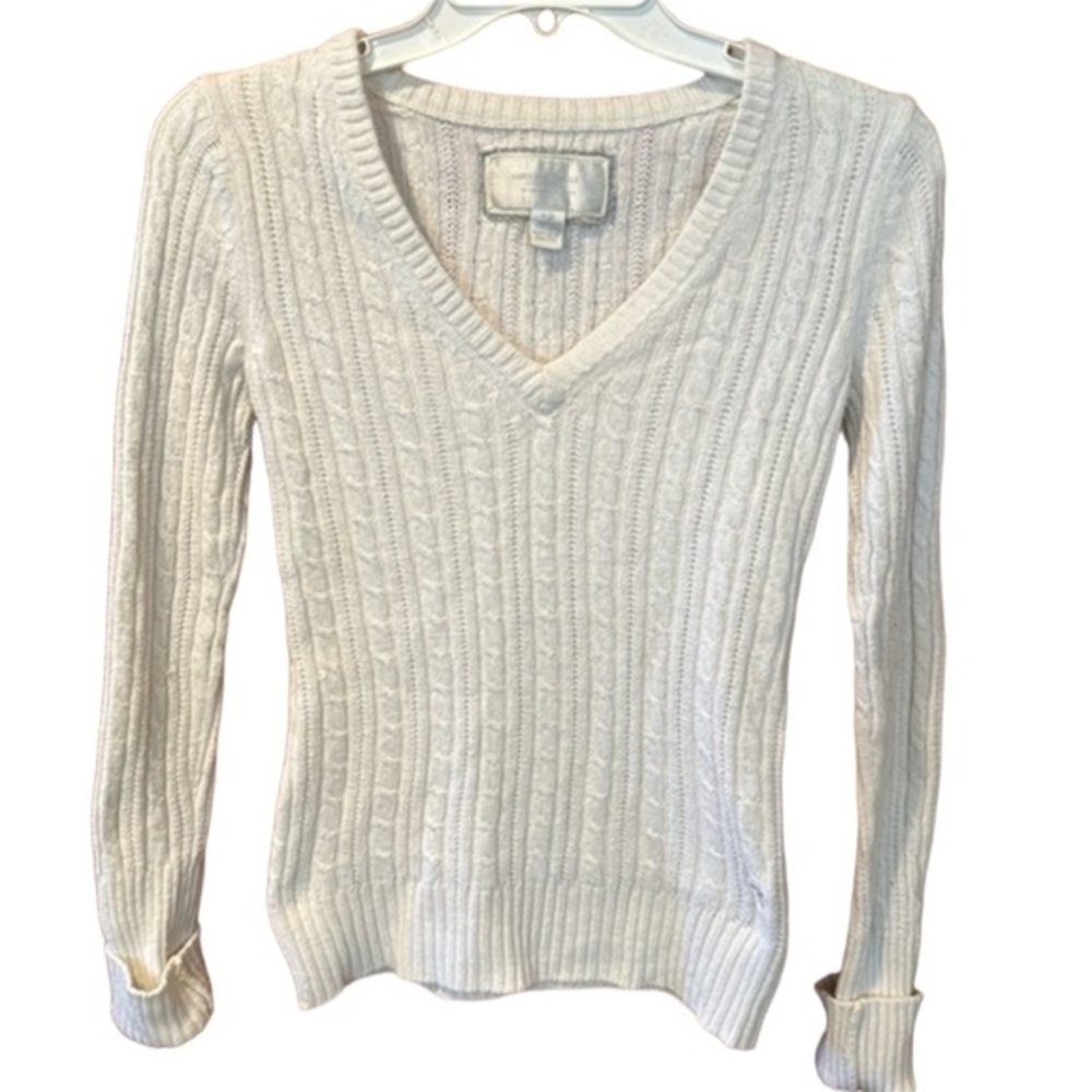 American Eagle outfitters small V-neck sweater
